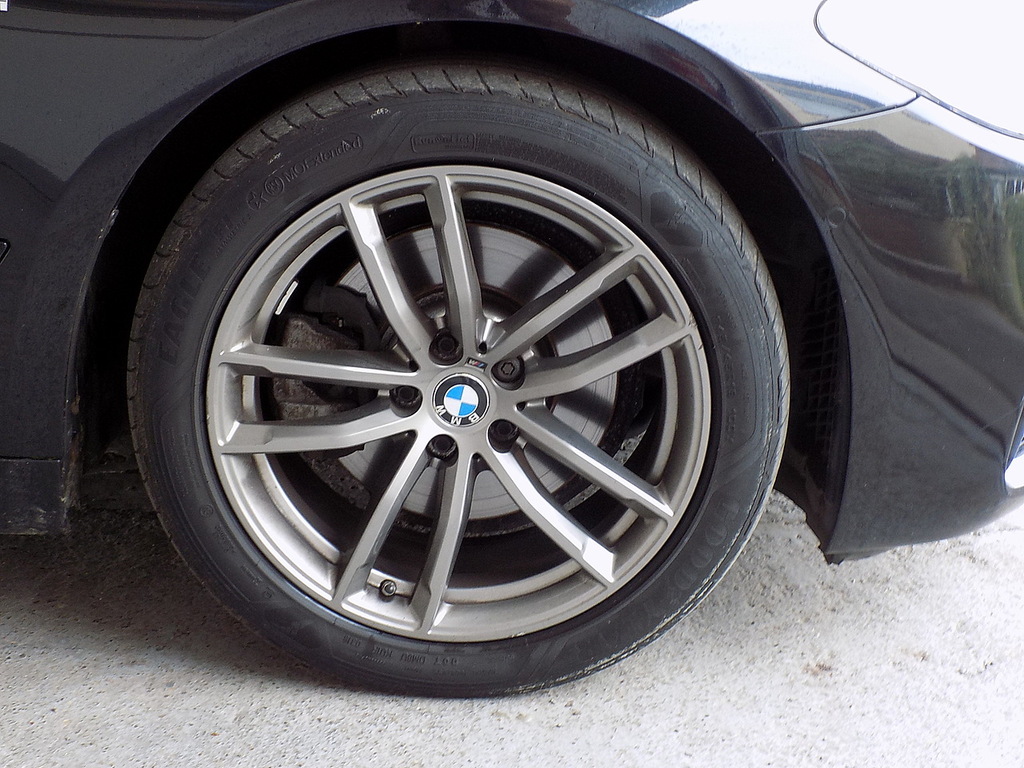 BMW 5 Series 520D M Sport YK18NLY Black #6