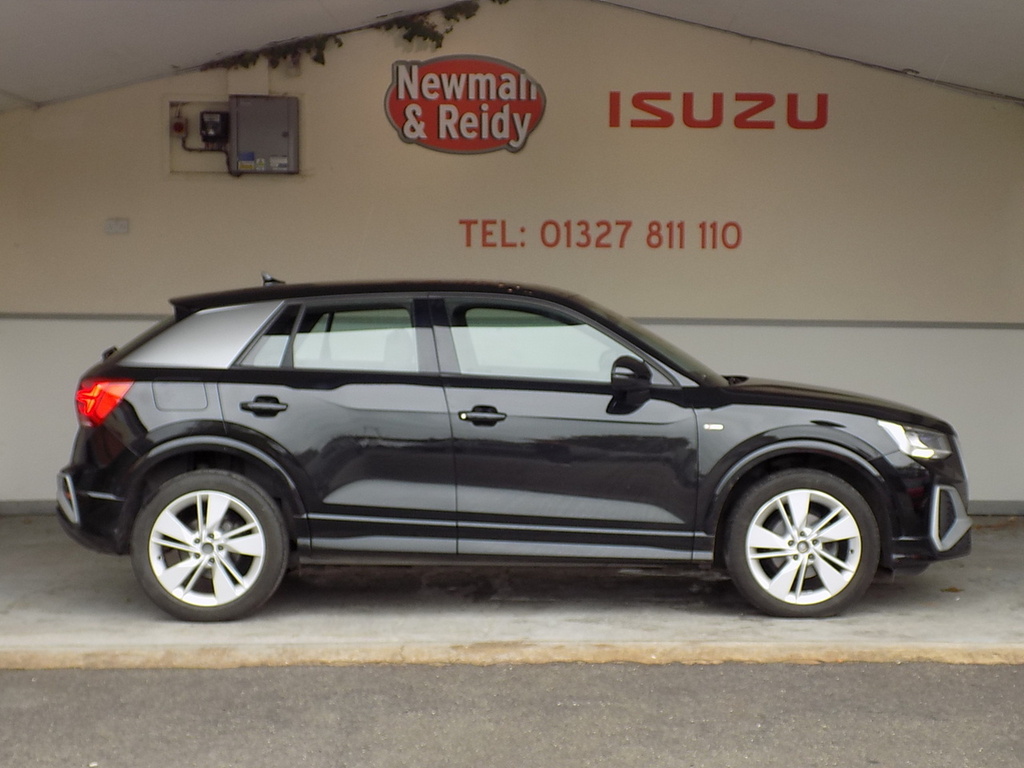 Audi Q2 Tfsi Cod S Line LY22AXU Black #6