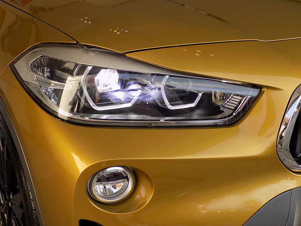 BMW X2 20D M Sport X LJ68OVW Gold #4