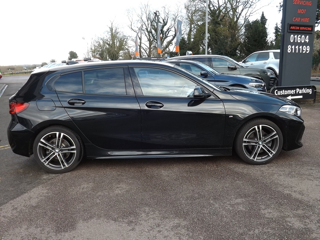 BMW 1 Series 118I M Sport YB69VKP Black #4