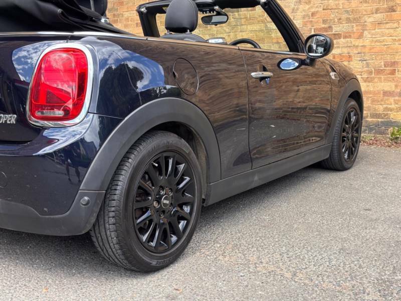 Mini Convertible 1.5 Cooper Classic II - 2020 20 AE20MJK Blue #4