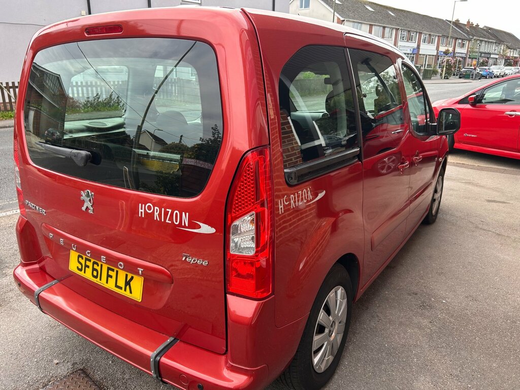 Peugeot Partner Tepee 1.6 Hdi 92 S Red #6