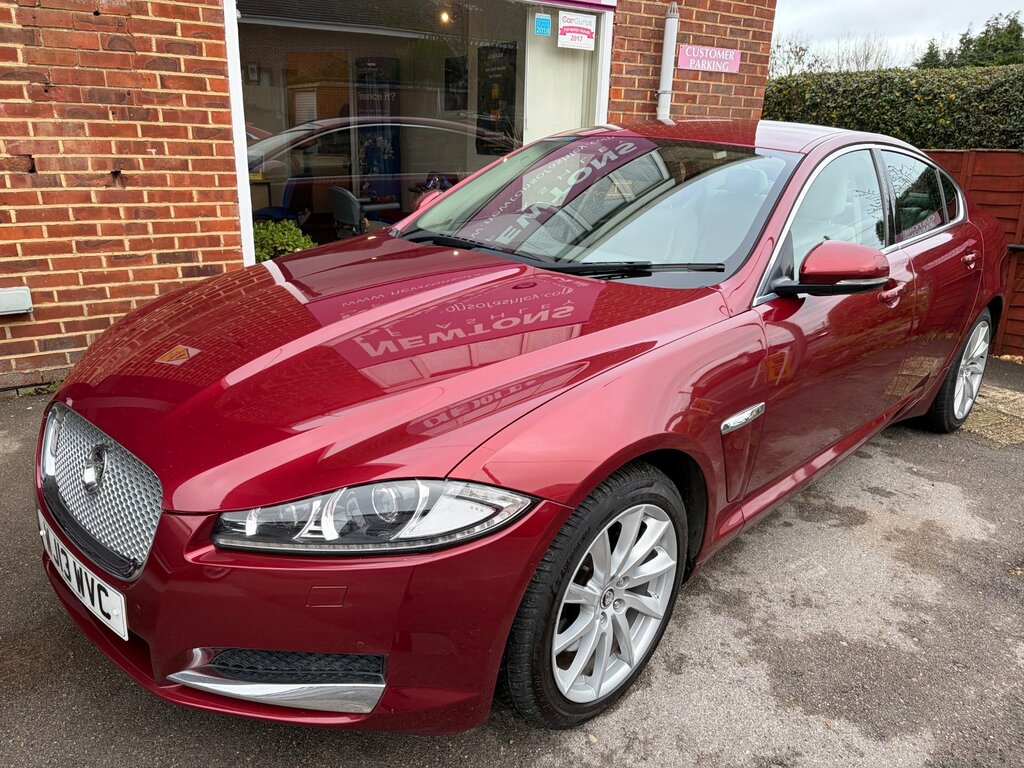 Jaguar XF 2.2D Premium Luxury Saloon Euro 5 Red