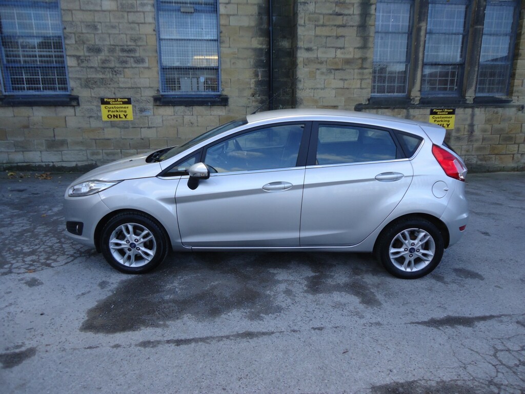 Ford Fiesta Hatchback 1.5 Tdci Zetec 2015 WV65KRZ Silver #6