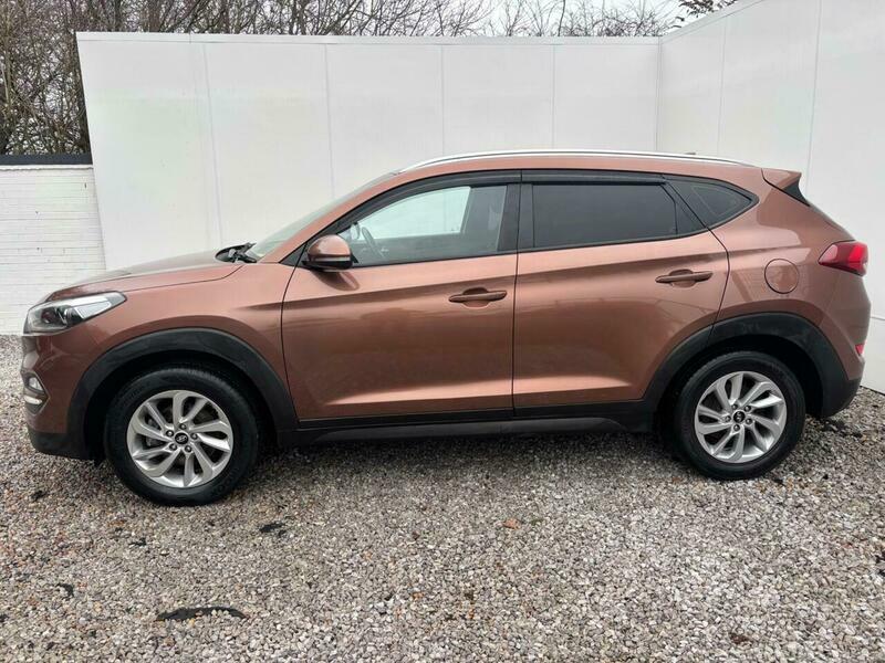 Hyundai Tucson 1.7 Crdi Blue Drive EA67XHL Brown #2