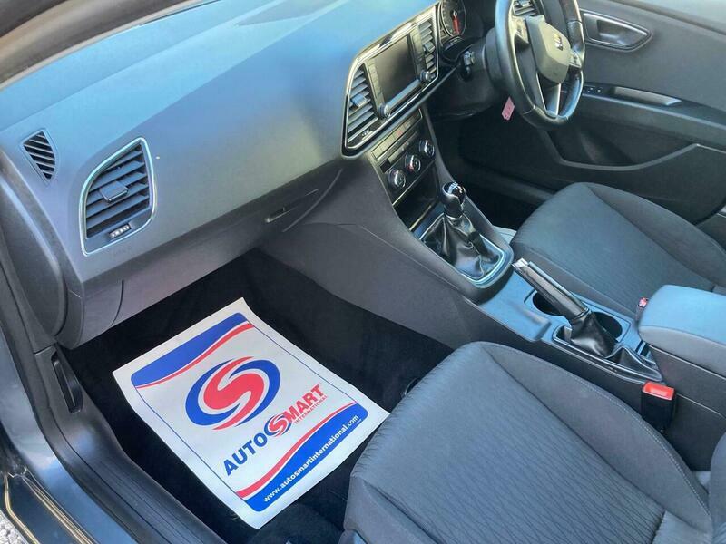 Seat Leon 1.6 Tdi Se Dynamic Grey #4