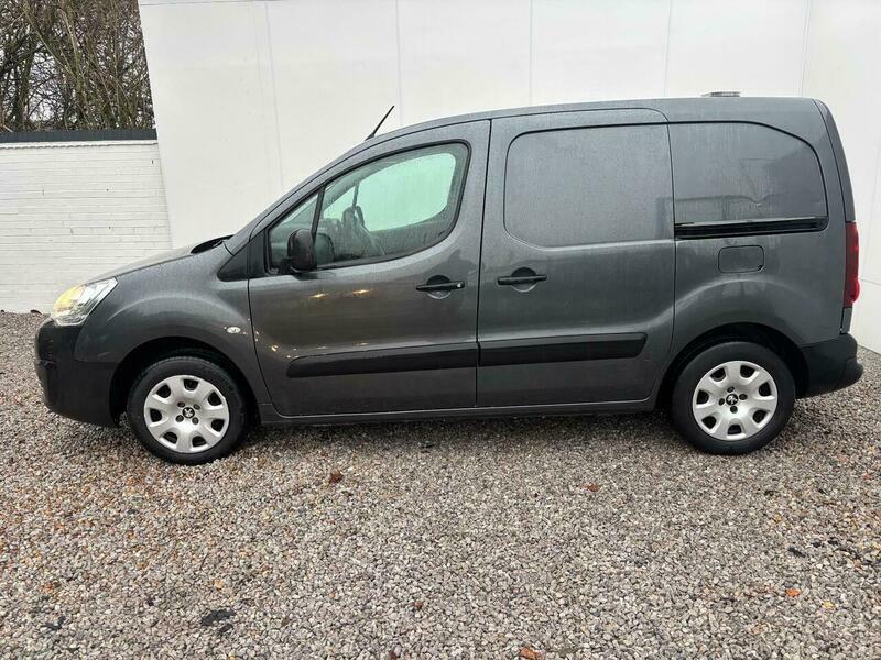 Peugeot Partner 1.6 Bluehdi 651 Professional BN67OPJ Grey #2