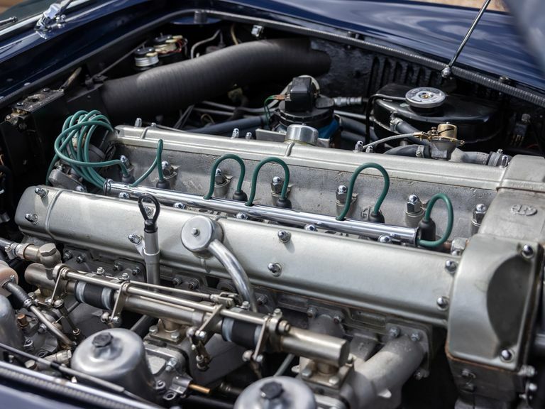 Aston Martin DB6 Volante Blue #4