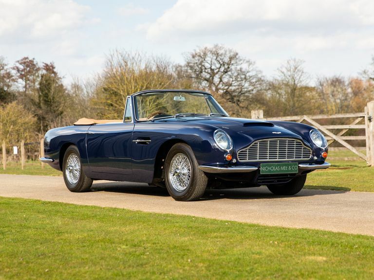 Aston Martin DB6 Volante Blue