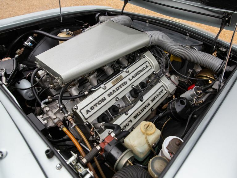 Aston Martin V8 Rare 5-Speed Silver #4
