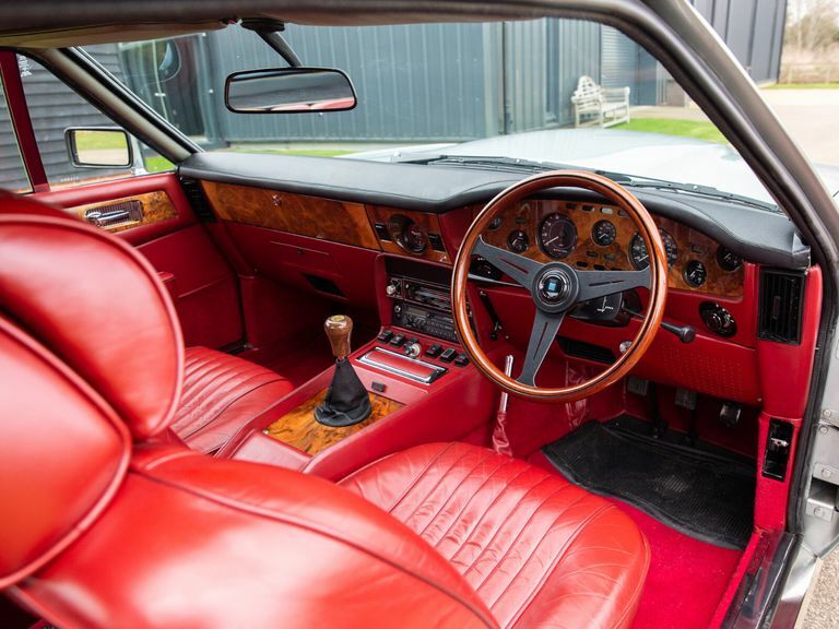 Aston Martin V8 Rare 5-Speed Silver #5