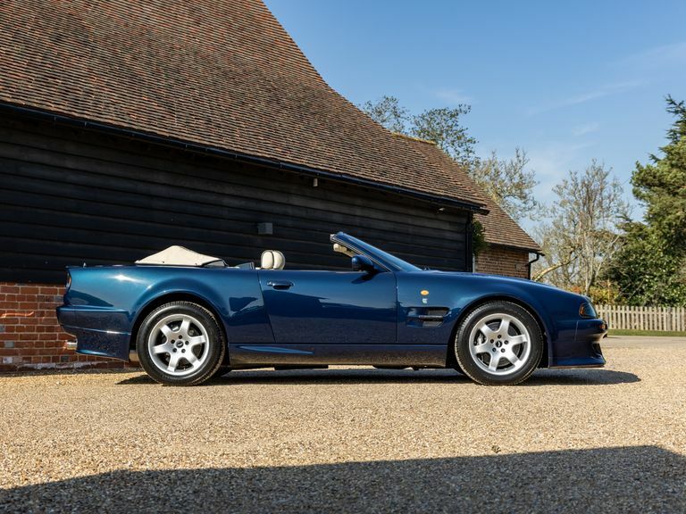 Aston Martin V8 Special Edition Short Chassis V600AMV Blue #2