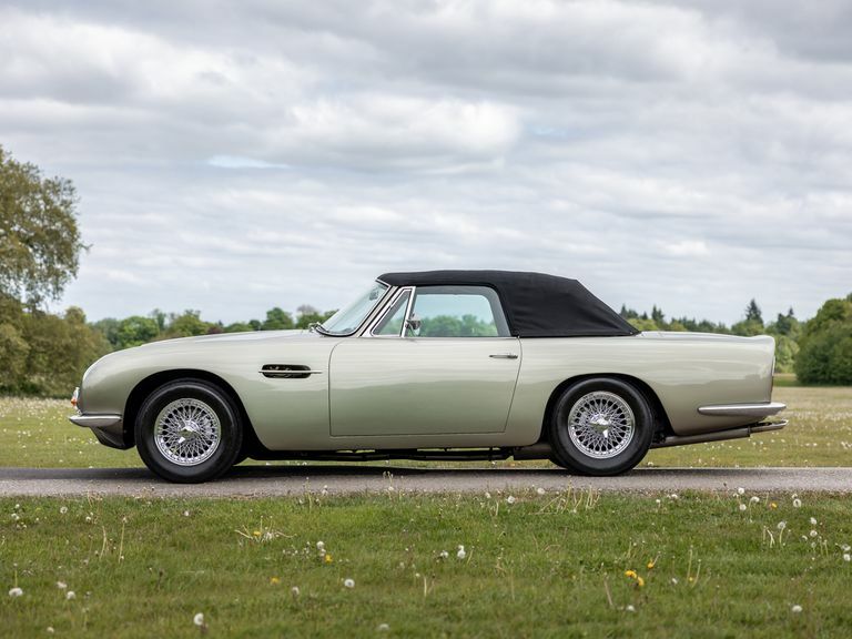 Aston Martin DB6 Volante Brown #3