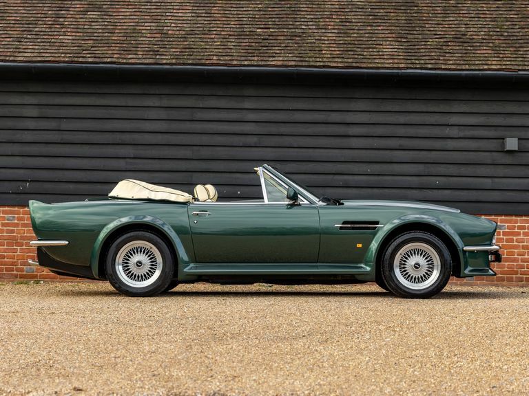 Aston Martin V8 X-pack Green