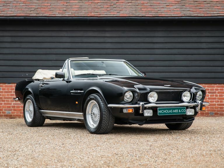 Aston Martin V8 Efi Black