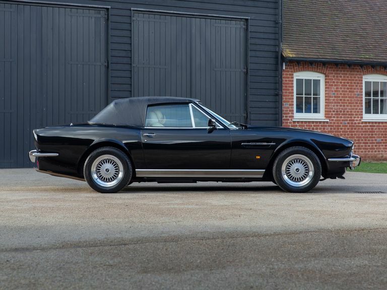 Aston Martin V8 Efi Black #3