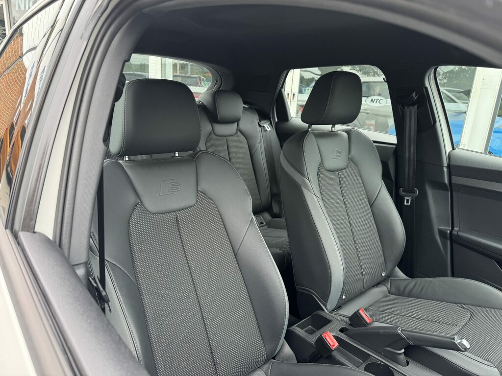 Audi A1 Petrol MM72FDX White #4