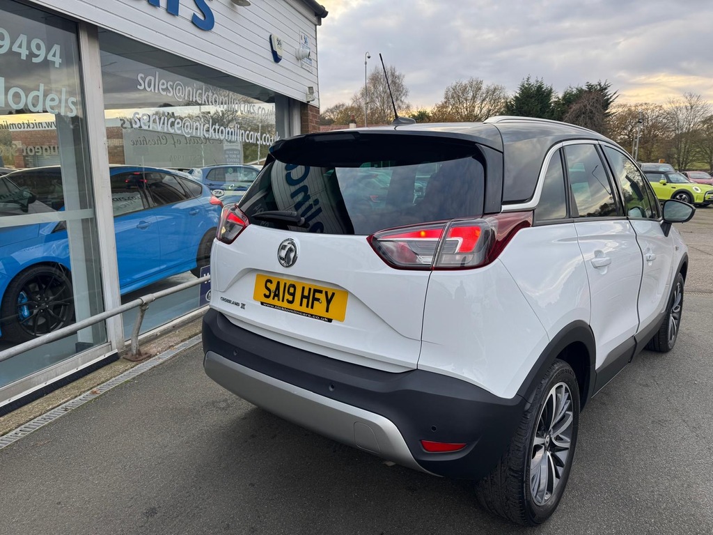 Vauxhall Crossland X Petrol SA19HFY White #4