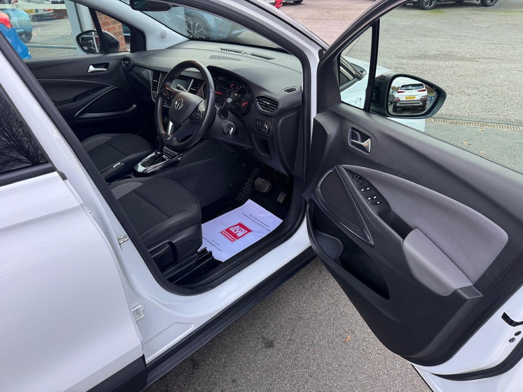 Vauxhall Crossland X Petrol SA19HFY White #5