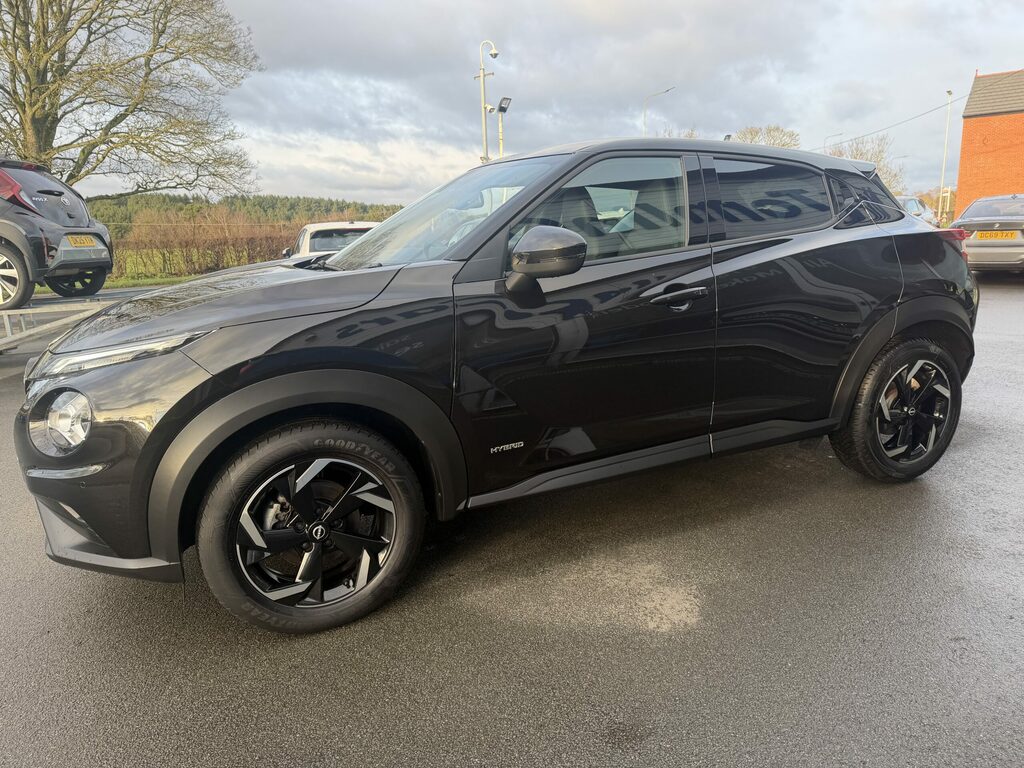 Nissan Juke Petrol PN24ZBT Black #4