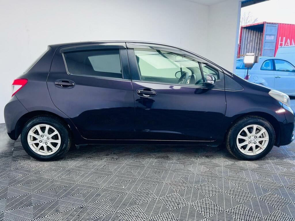 Toyota Yaris Icon Cvt 2025 Purple #6