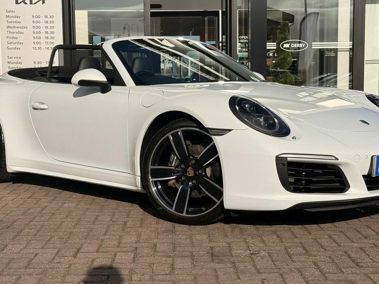 Porsche 911 2dr Pdk RE18UYJ White #3