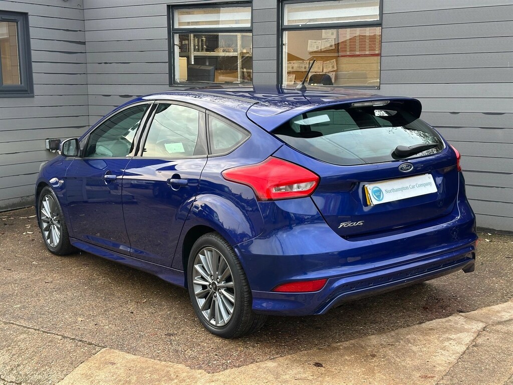 Ford Focus 1.5 Tdci St-line Euro 6 Ss EK67SYV Blue #2