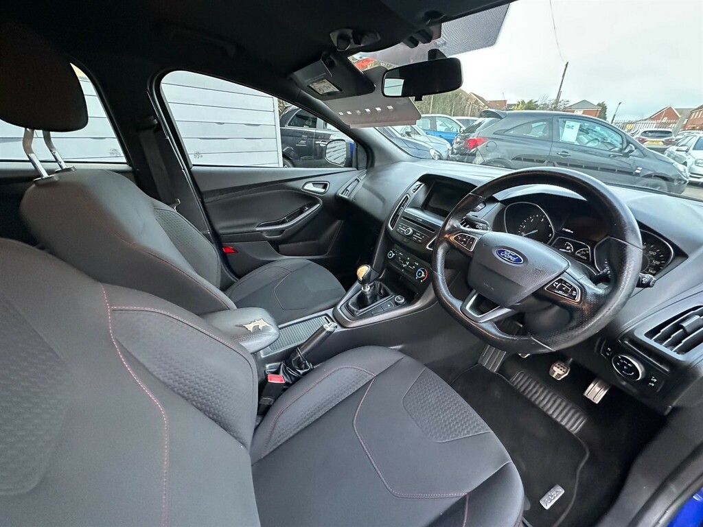 Ford Focus 1.5 Tdci St-line Euro 6 Ss EK67SYV Blue #3