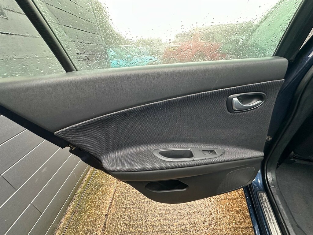 Nissan Primera 1.8 Se Grey #30