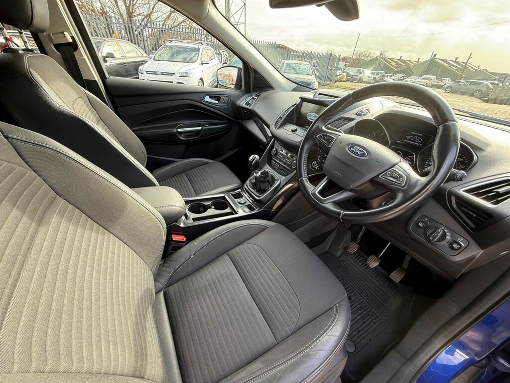 Ford Kuga 2.0 Tdci Titanium Euro 6 Ss KK17UBF Blue #3
