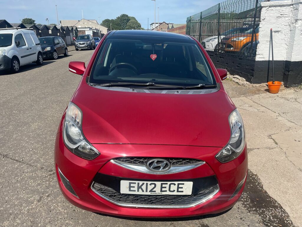 Hyundai Ix20 1.6L Crdi Style Mpv Euro 5 113 Red #3