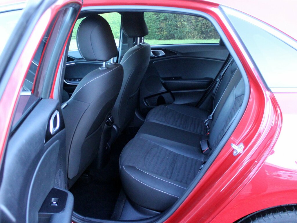 Kia Ceed 1.5 T-gdi Gt-line Hatchback Euro RF74FDK Red #4