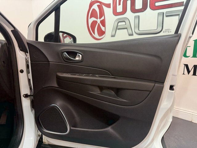 Renault Captur 0.9 Tce Energy Iconic Suv Euro 6 HN69EFL White #4