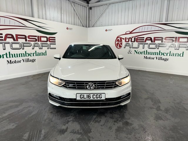 Volkswagen Passat 2.0 Tdi Bluemotion Tech R-line Saloon D GL16CGG White #2