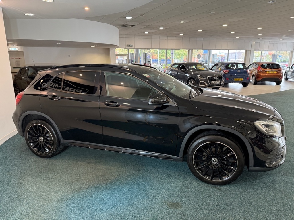 Mercedes-Benz GLA Class Gla 200 Amg Line Edition SA69DJF Black #6