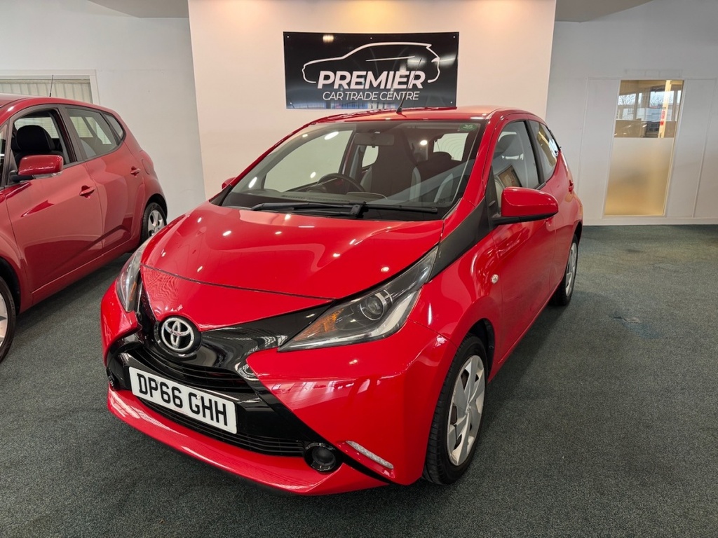 Toyota Aygo 1.0 Vvt-i X-play Red