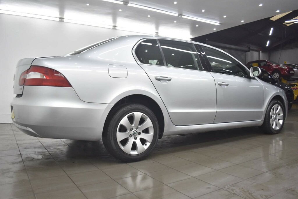 Skoda Superb 1.4 Tsi S Euro 4 YH09YVD Silver #2