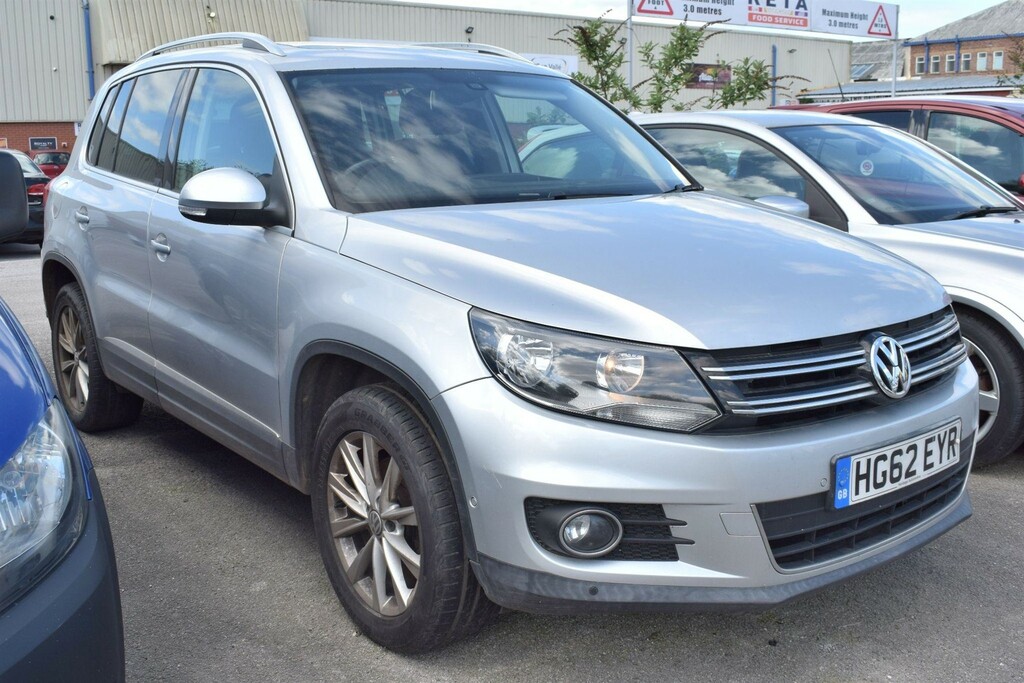 Volkswagen Tiguan 2.0 Tdi Bluemotion Tech Se Dsg 4Wd Euro 5 Ss HG62EYR Silver