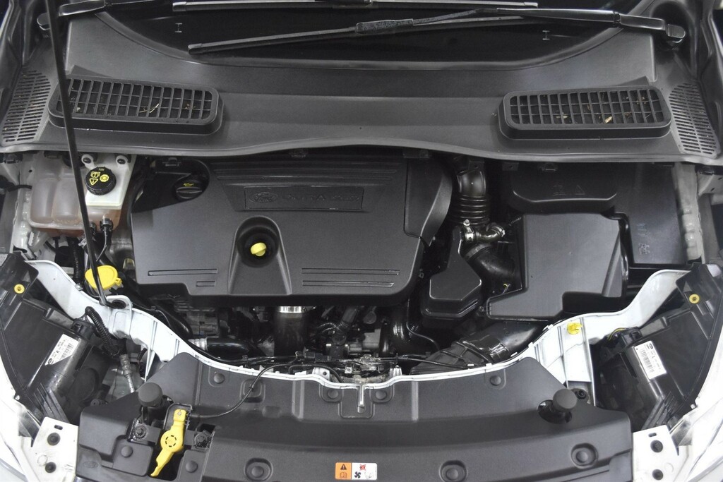 Ford Kuga 2.0 Tdci Titanium Awd Euro 6 Ss PN15XOP White #4