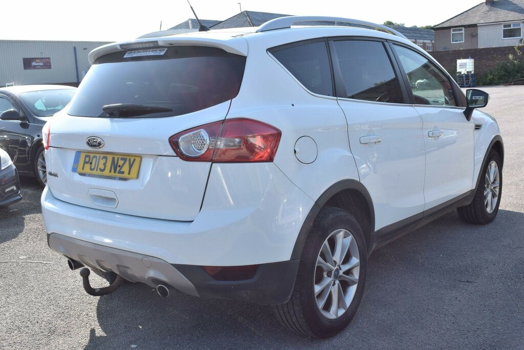 Ford Kuga 2.0 Tdci Zetec 2Wd Euro 5 PO13NZY White #2