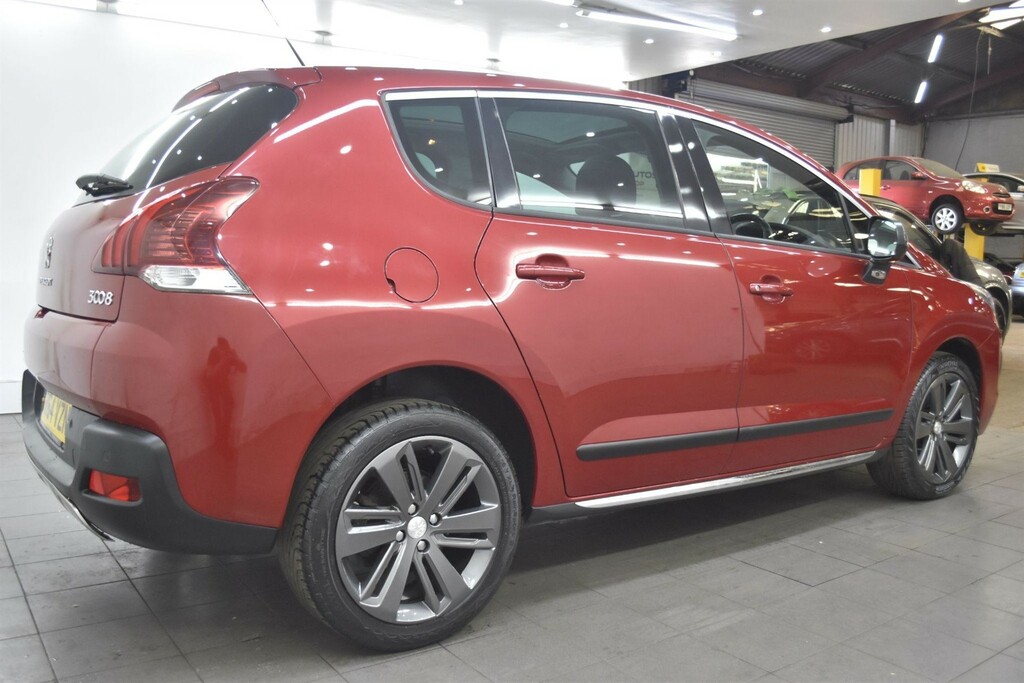 Peugeot 3008 1.6 Hdi Allure Euro 5 Red #2