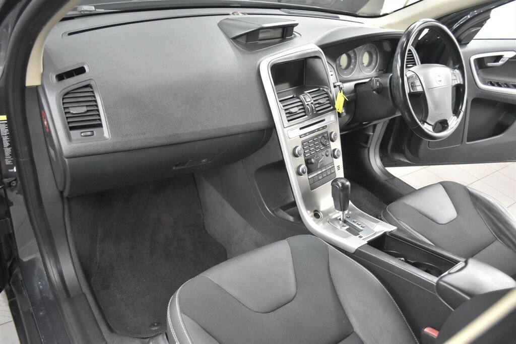 Volvo XC60 2.4D Se Geartronic Awd Euro 4 LR09GVP Grey #3