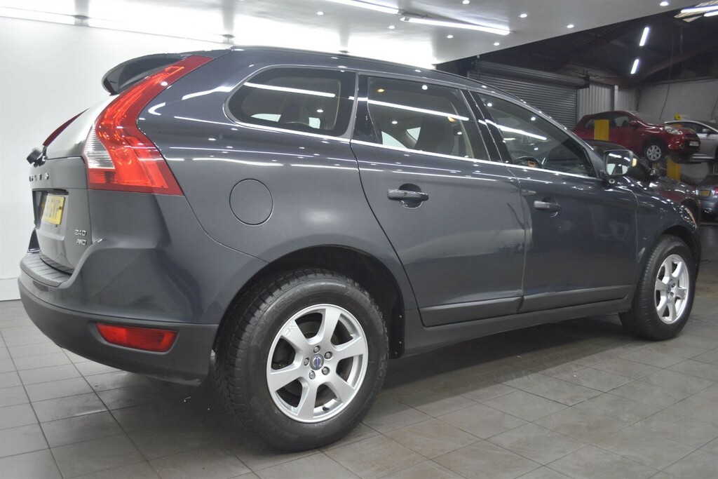 Volvo XC60 2.4D Se Geartronic Awd Euro 4 LR09GVP Grey #2