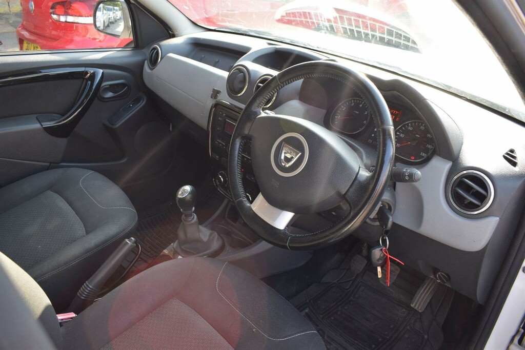 Dacia Duster 1.5 Dci Laureate Euro 5 BV13MXL White #3
