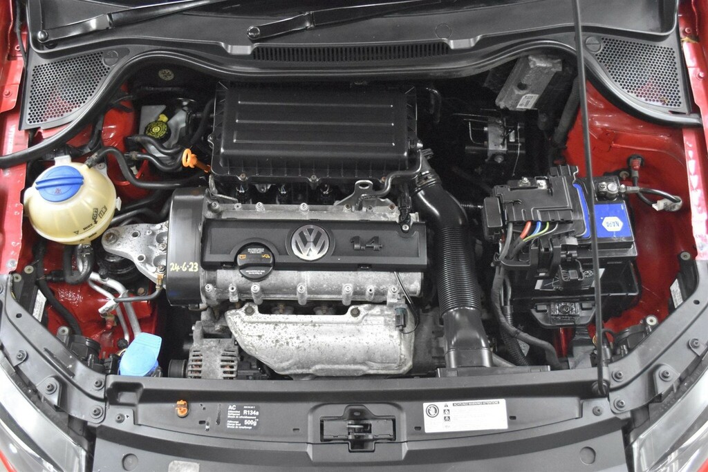 Volkswagen Polo 1.4 Sel Euro 5 Red #4