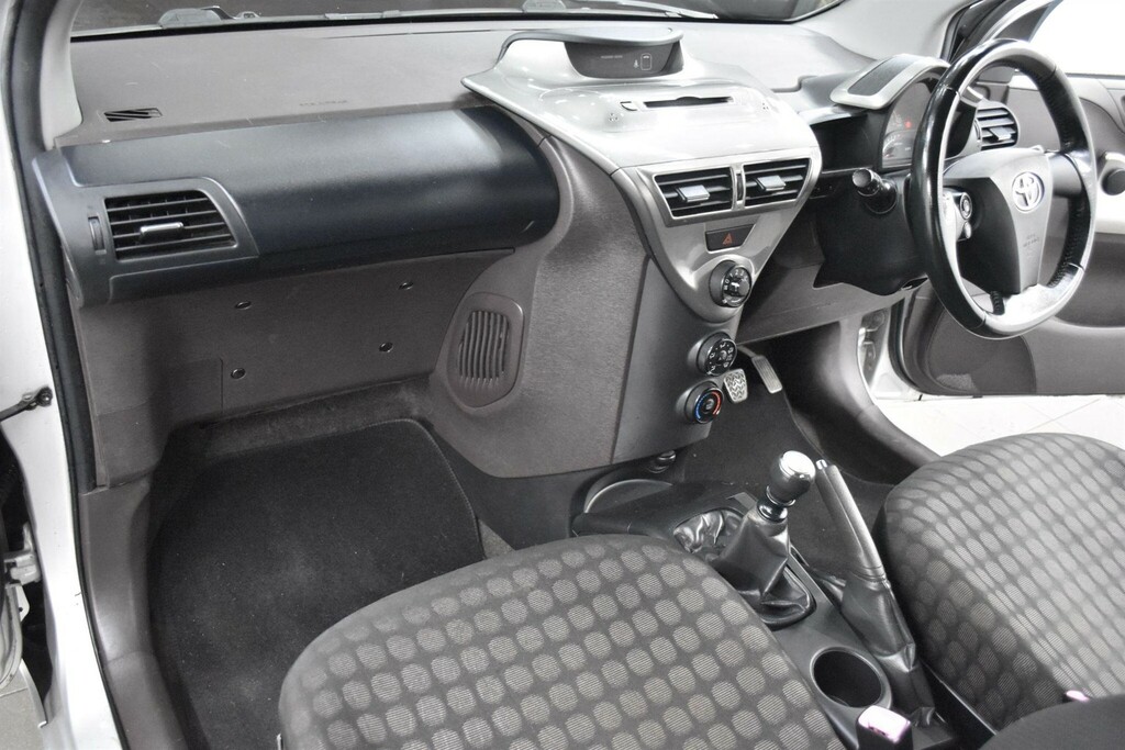 Toyota IQ 1.0 Vvt-i Euro 4 MA59XCL Silver #3