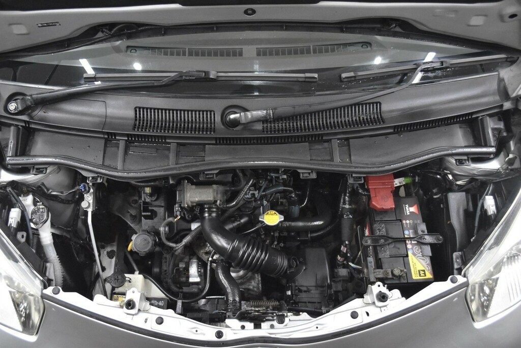 Toyota IQ 1.0 Vvt-i Euro 4 MA59XCL Silver #4
