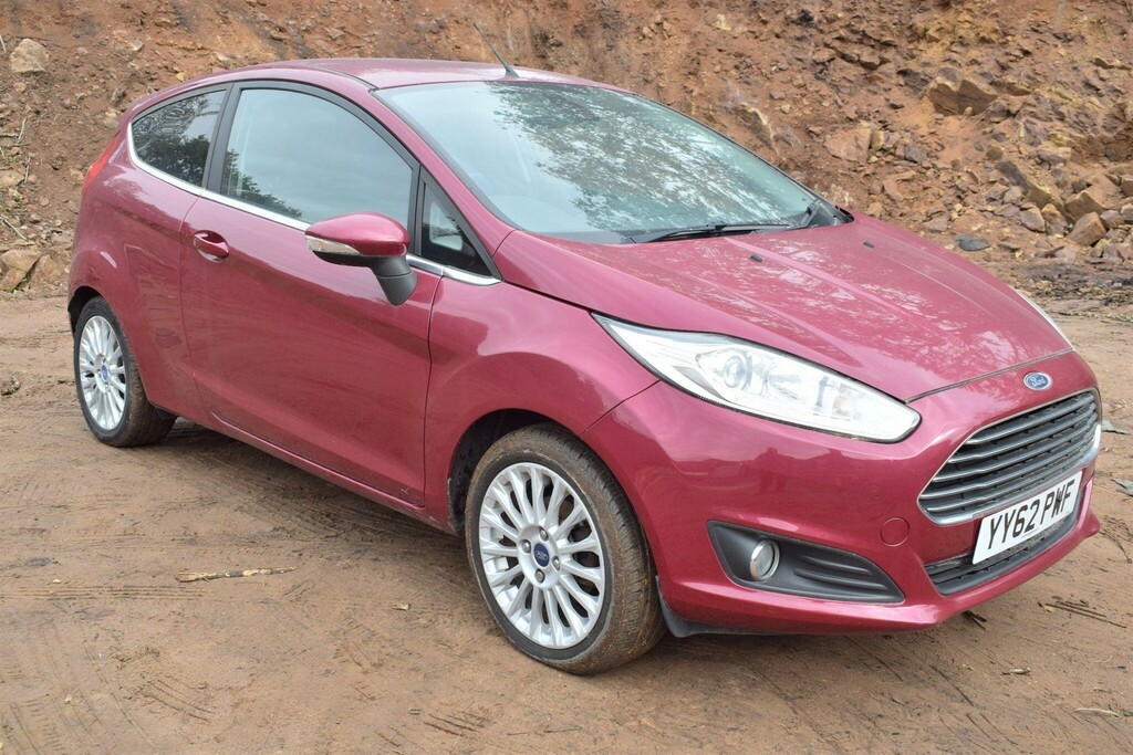 Ford Fiesta 1.0T Ecoboost Titanium Euro 5 Ss Red