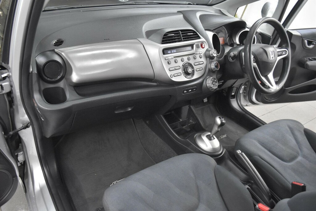 Honda Jazz 1.4 I-vtec Es I Shift Euro 4 Silver #3