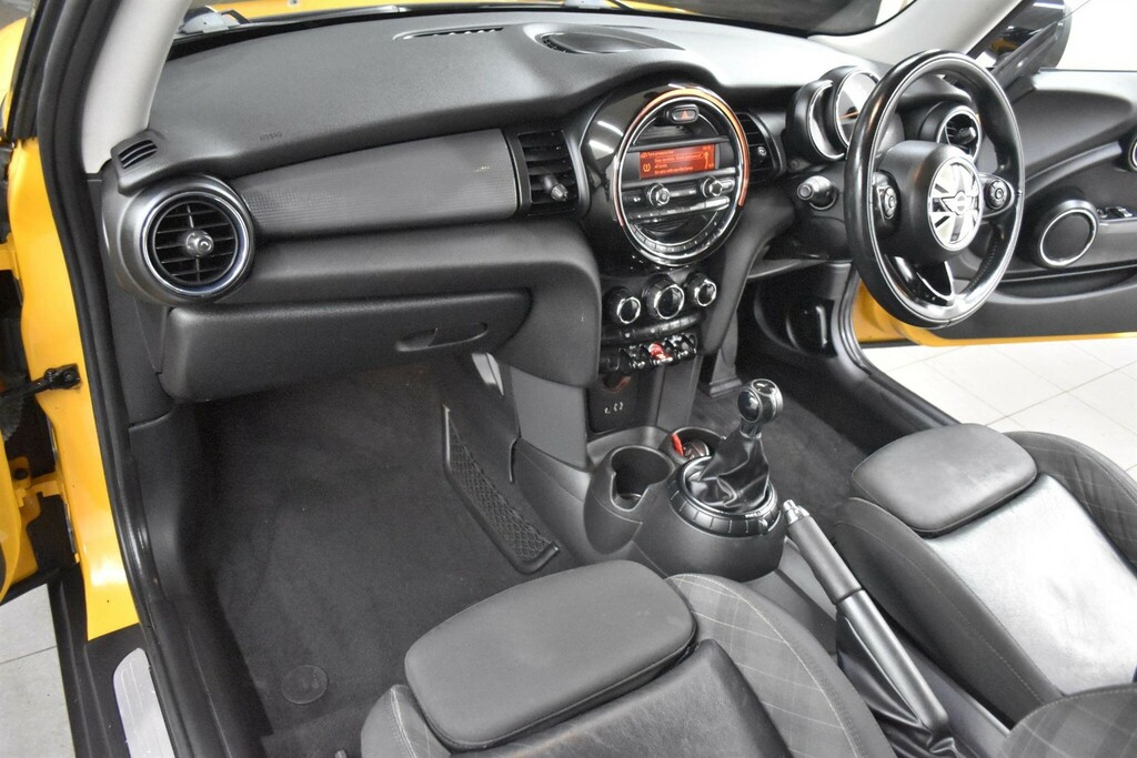 Mini Hatch 1.5 Cooper D Euro 6 Ss KW14TYA Orange #3